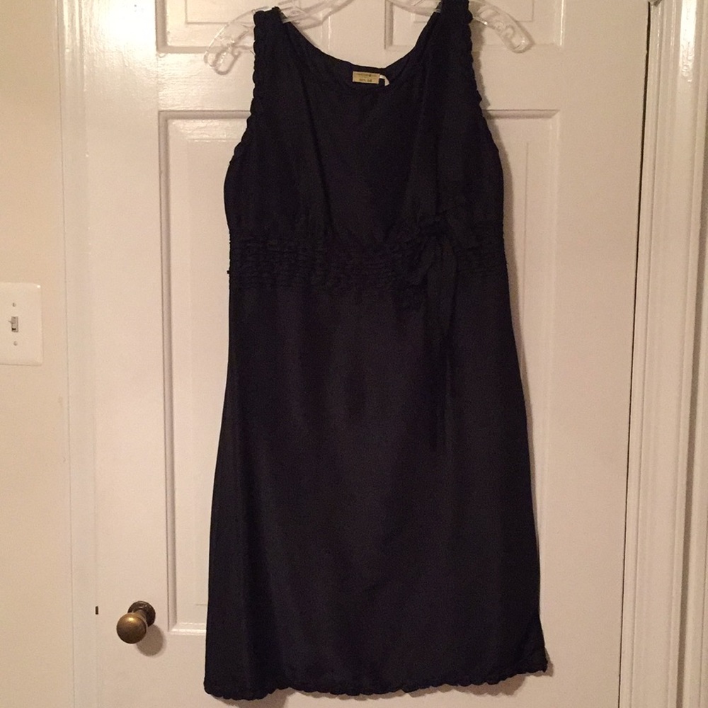 Max Studio 100% silk dress with flower details